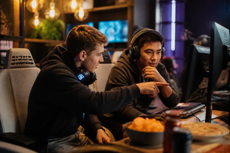 A player enjoying a session of Deadlock with a friend.